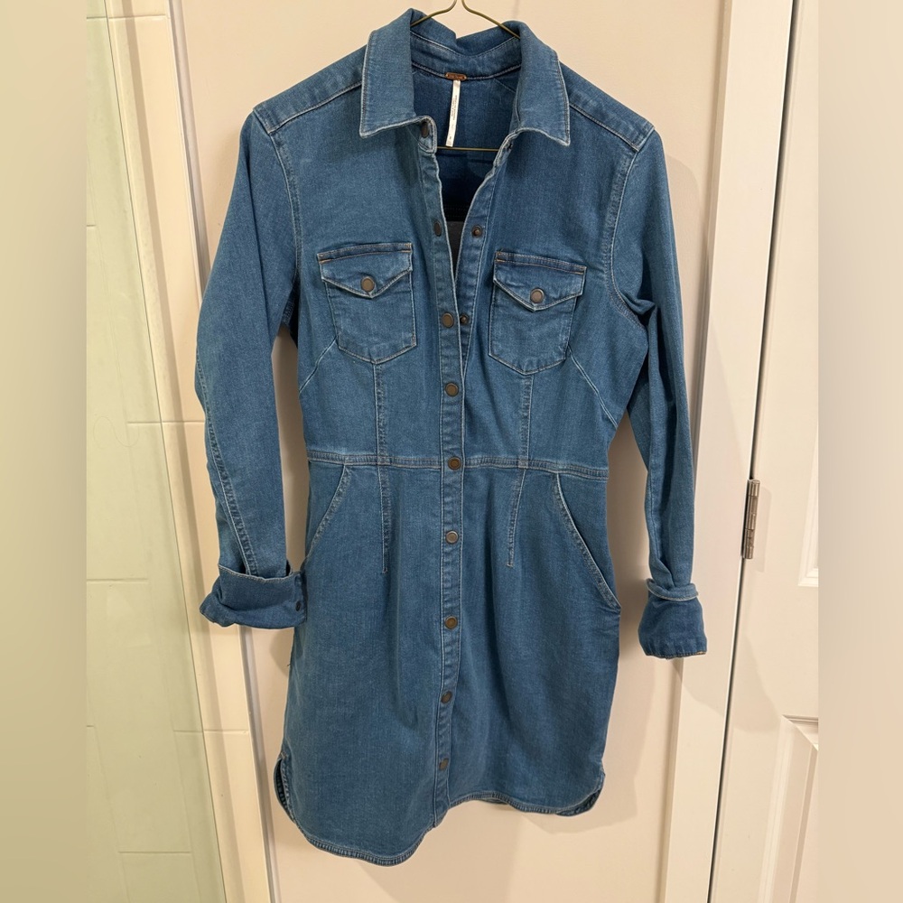Free People - Denim mini button up dress. Worn once - Size:S